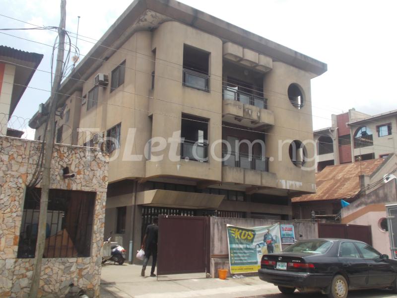 2 bedroom Flat / Apartment for rent Bornu Way Alagomeji Yaba Lagos
