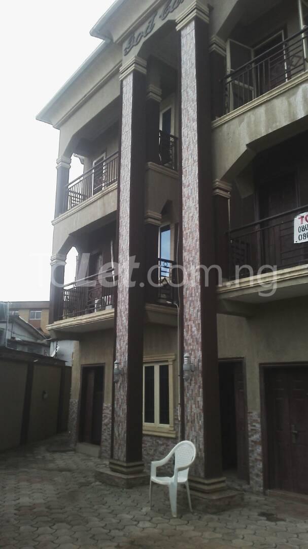 2 bedroom Flat / Apartment for rent Oremeji Street Bariga Shomolu Lagos