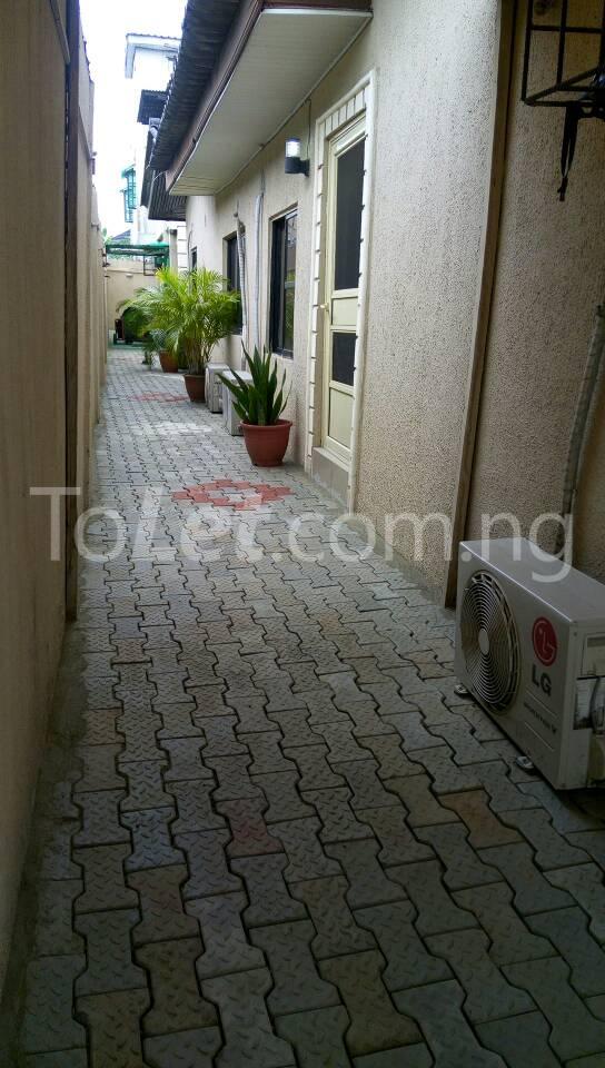2 bedroom House for shortlet   Adeniran Ogunsanya Surulere Lagos