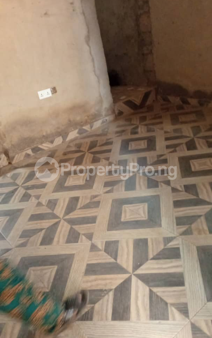 2 bedroom Flat / Apartment for rent Olodo Bank Area, Iyana Church Ibadan Oyo
