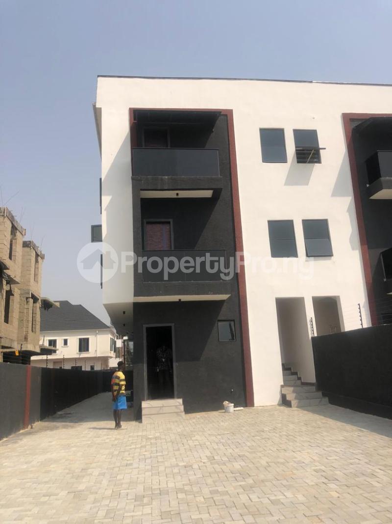 2 bedroom House for rent  Ologolo Lekki Lagos
