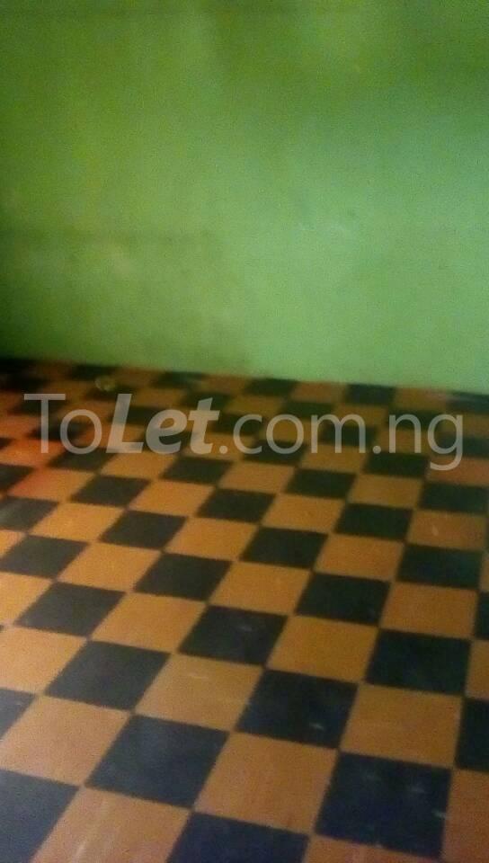2 bedroom Flat / Apartment for rent Itire Mushin Road Mushin Mushin Lagos