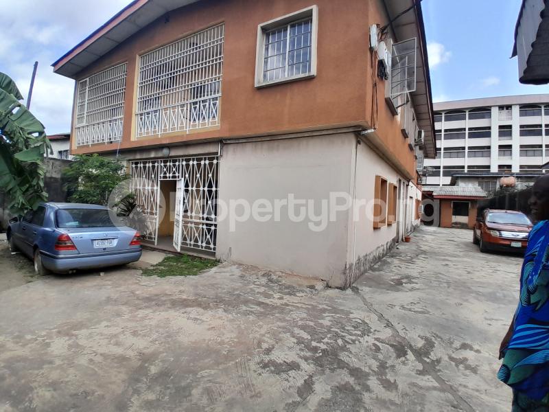 2 bedroom Flat / Apartment for rent Ikorodu road(Ilupeju) Ilupeju Lagos