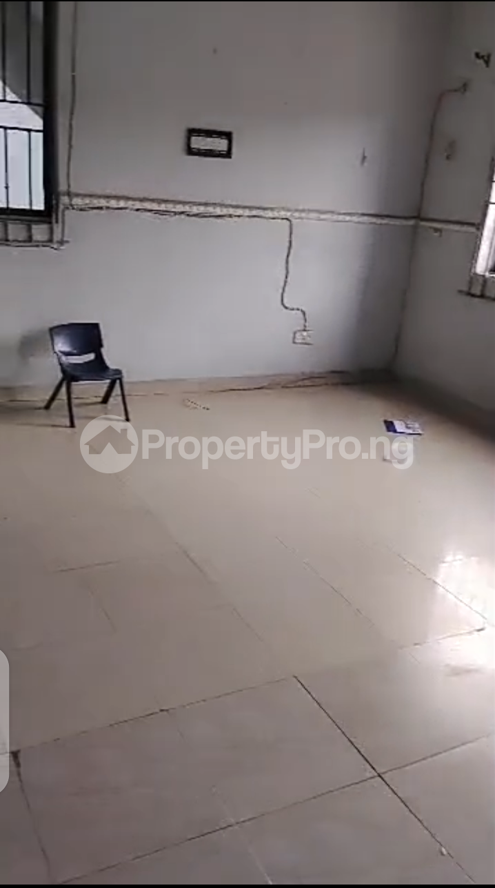 2 bedroom Flat / Apartment for rent Canoe Oke-Afa Isolo Lagos - 0