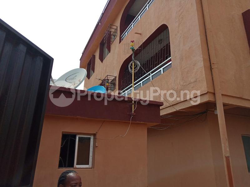 2 bedroom Flat / Apartment for rent   Ago palace Okota Lagos