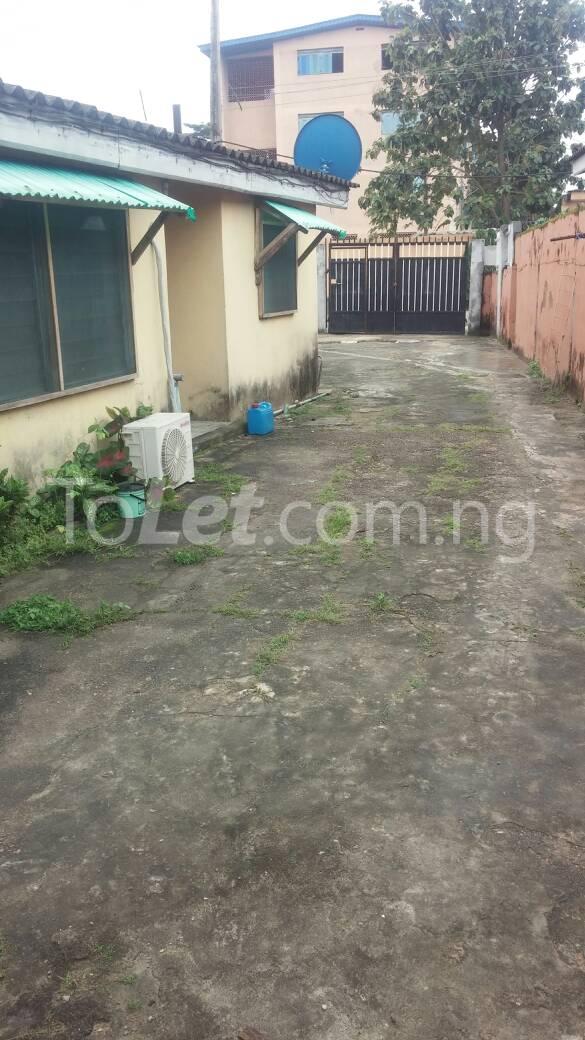 2 bedroom Flat / Apartment for rent Off Adeniran Ogunsanya Adeniran Ogunsanya Surulere Lagos