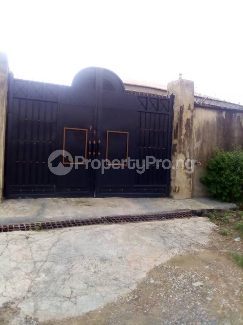 2 bedroom House for rent Dstv Area,akala Express. Akala Express Ibadan Oyo