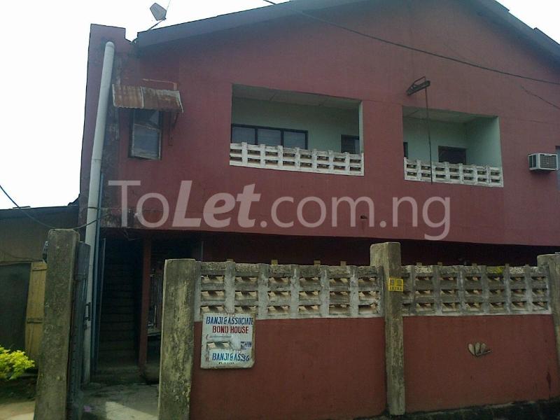2 bedroom Flat / Apartment for rent Off College Road Lagos