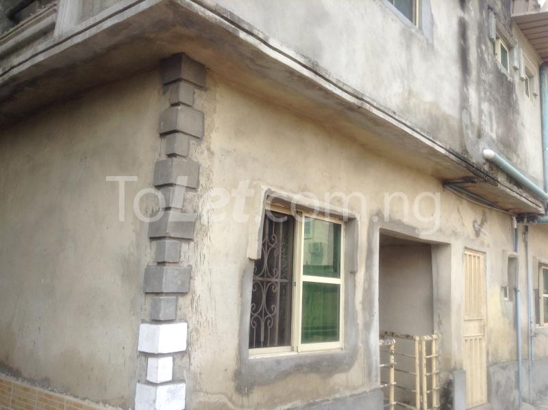 2 bedroom Flat / Apartment for rent Tiamiyu Fijabi, Off Paul's Street United Estate. Bogije Sangotedo Lagos