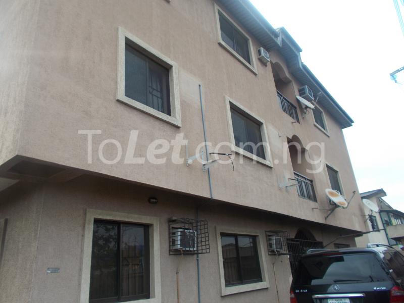 2 bedroom Flat / Apartment for rent 5 Popoola Street, Off Johnson Street, Shomolu Shomolu Lagos