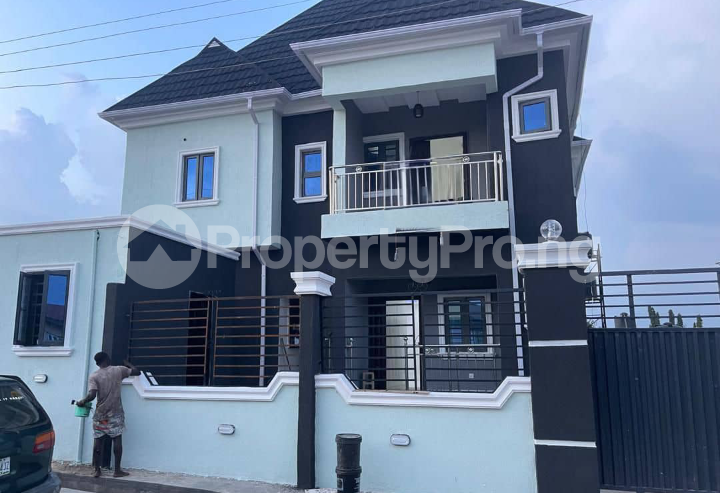 2 bedroom Flat / Apartment for rent Behind Rhemal Akala Express Ibadan Oyo