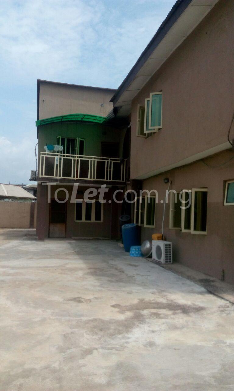 2 bedroom Flat / Apartment for rent Off Folarin Cole Lagos