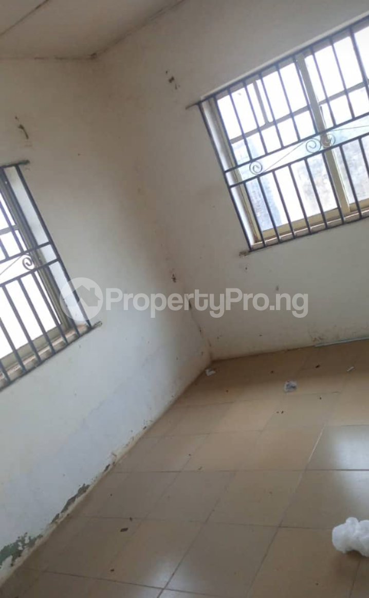 2 bedroom Flat / Apartment for rent Olodo Bank Area,iyana Church Ibadan Oyo
