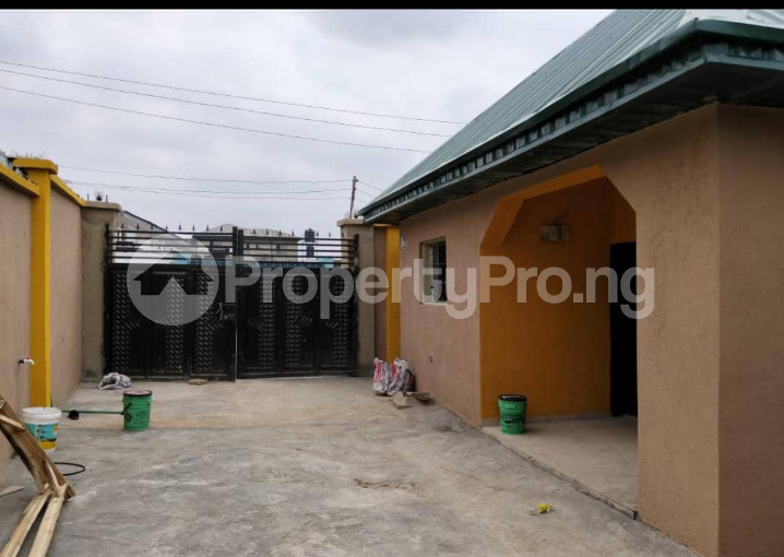 2 bedroom Flat / Apartment for rent Okebadan Estate, Akala Extension Akobo Ibadan Oyo