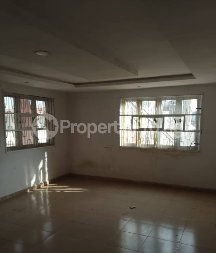 2 bedroom Flat / Apartment for rent Abayomi Area Iwo Rd Ibadan Oyo