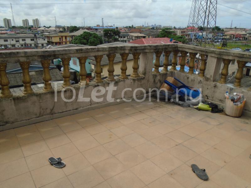 2 bedroom Flat / Apartment for rent Off Bode Thomas,surulere Lagos Mainland Bode Thomas Surulere Lagos