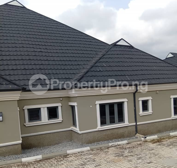 2 bedroom Flat / Apartment for rent Ogungbade Area, Adegbayi Alakia Ibadan Oyo