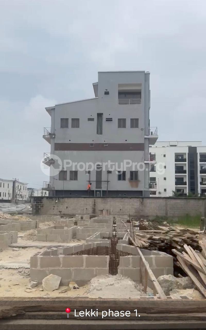 2 bedroom House for sale Off Freedom Way Lekki Lagos