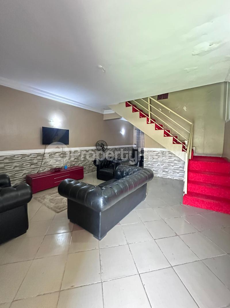 2 bedroom House for shortlet General Paint Ajah Lagos