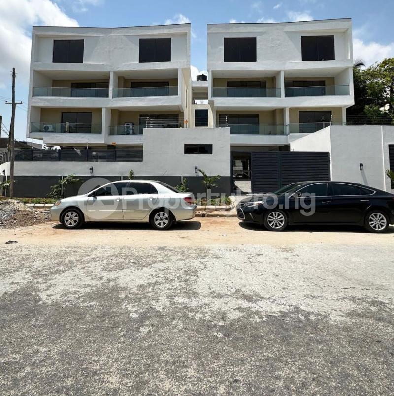 2 bedroom House for rent Phase 1, Lekki Lagos