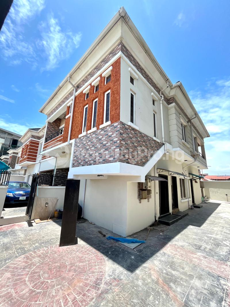 2 bedroom House for rent Ikate Ikate Lekki Lagos