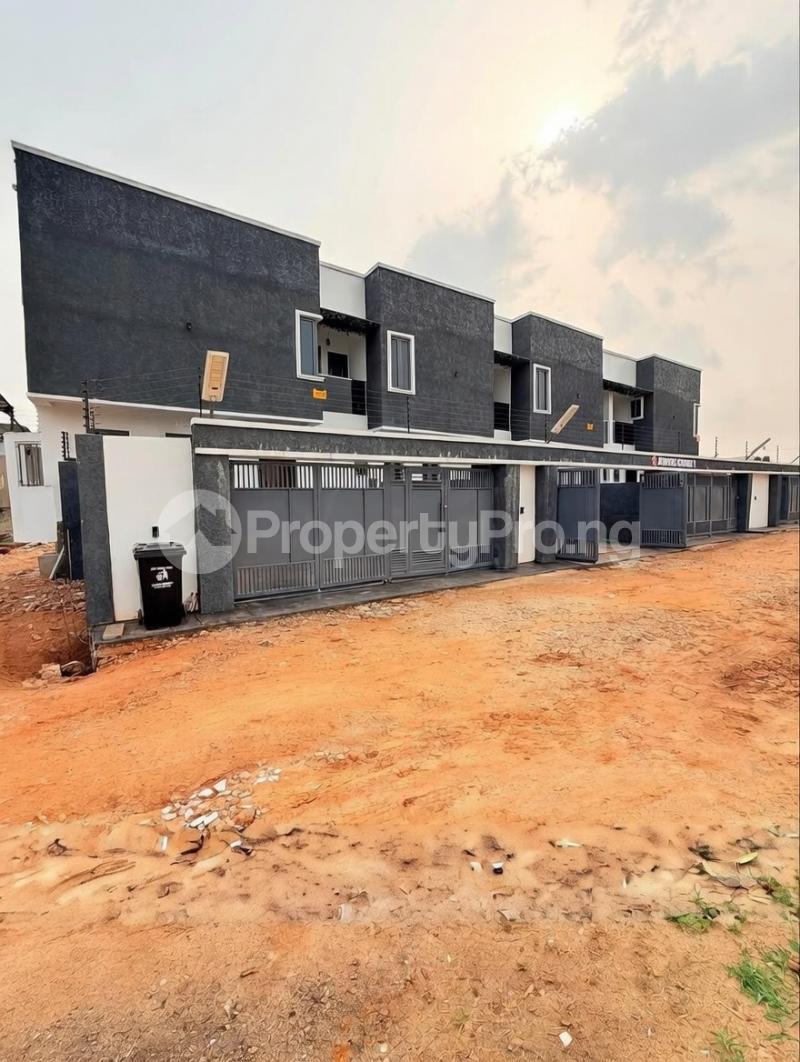 2 bedroom House for sale Maryland Lagos