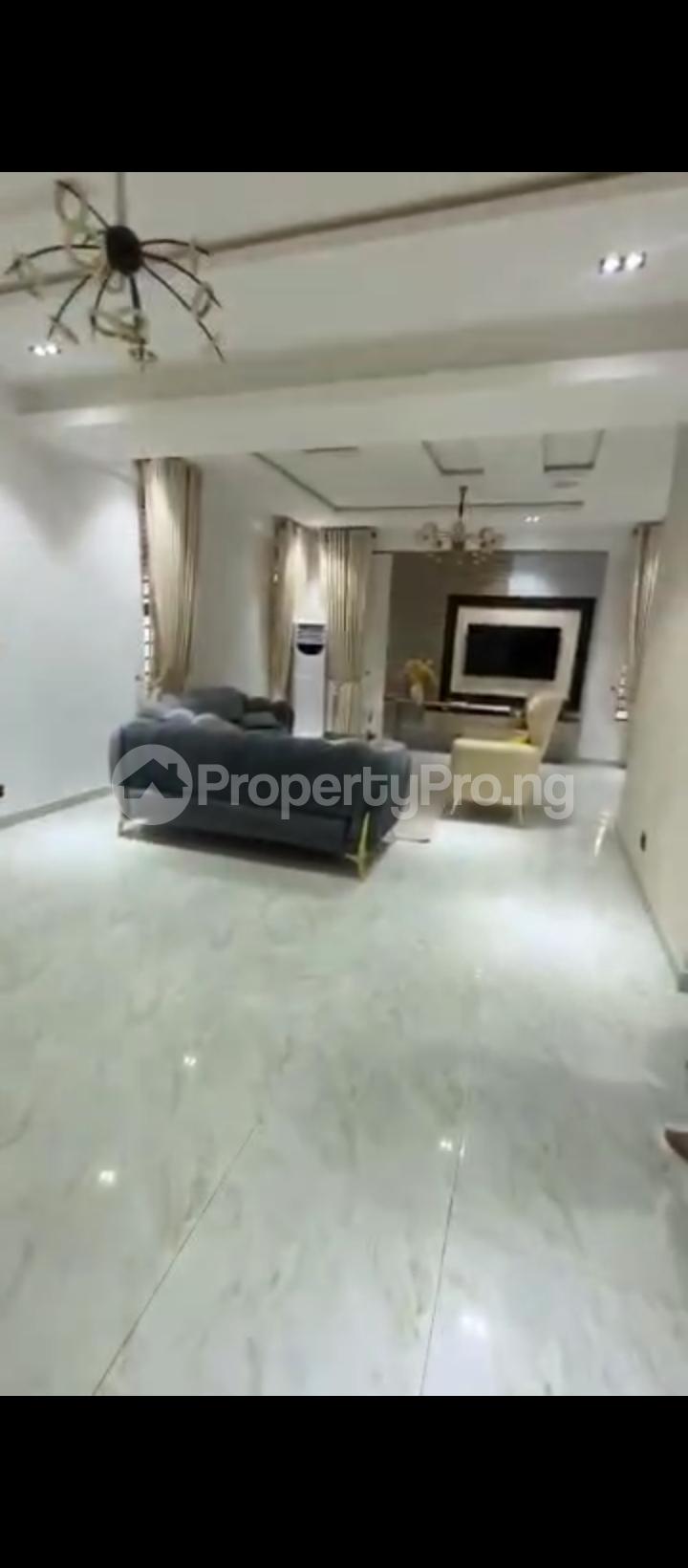 2 bedroom Flat / Apartment for sale Jibowu Yaba Lagos