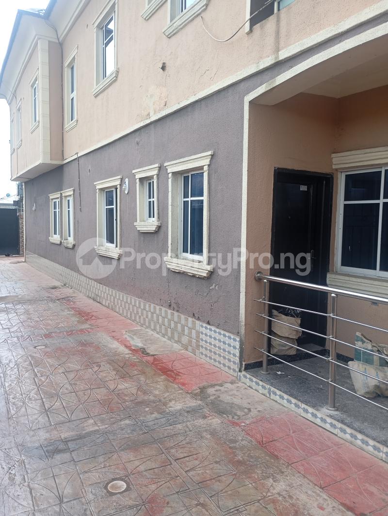 2 bedroom House for rent Gated Close, Obawole Ifako-ogba Ogba Lagos