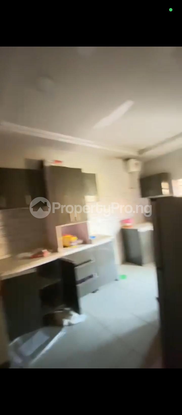 2 bedroom House for rent Close To The Express Dawaki Dawaki Abuja