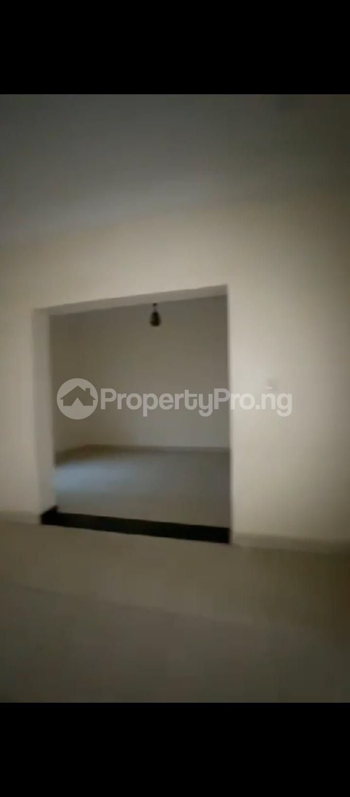 2 bedroom House for rent Jahi Jahi Abuja