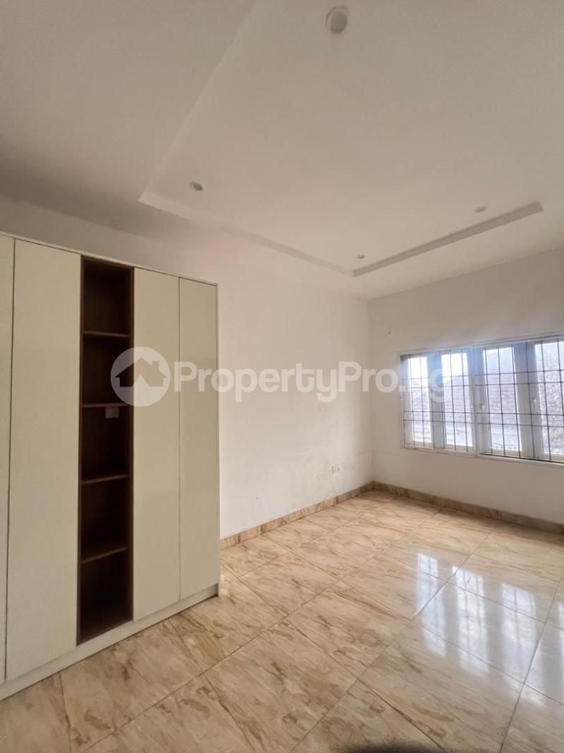 4 bedroom House for sale Guzape Abuja