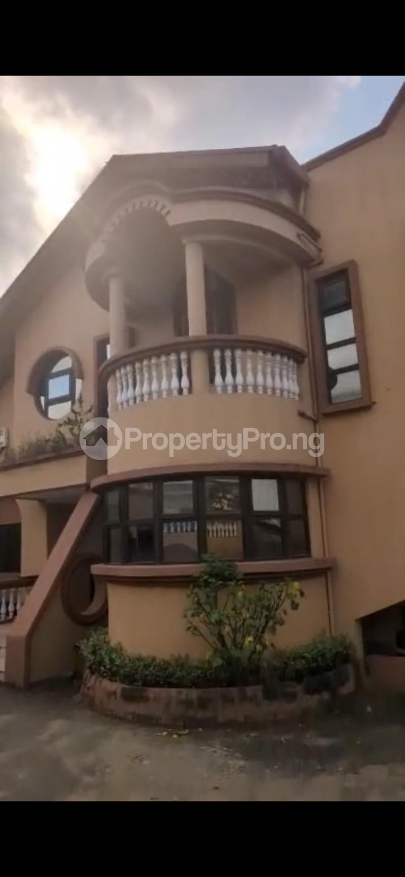 3 bedroom House for sale Oladipupo Oduwole Estate Berger Ojodu Lagos