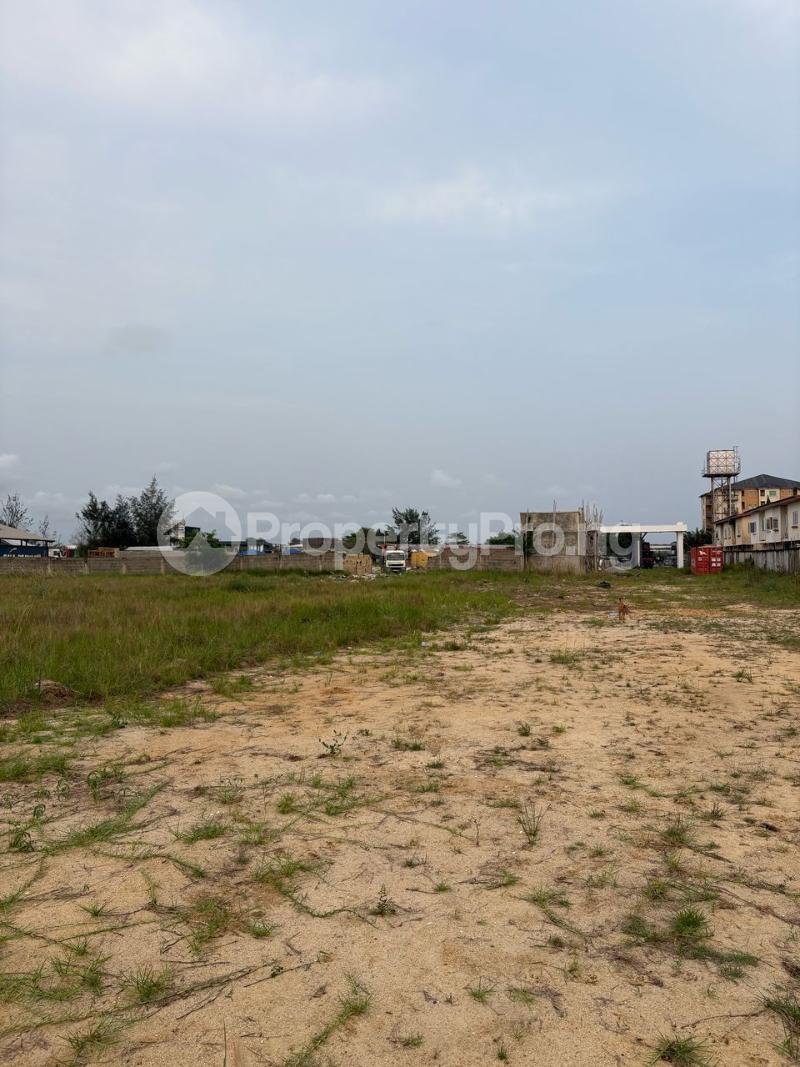 Land for sale chevron Lekki Lagos