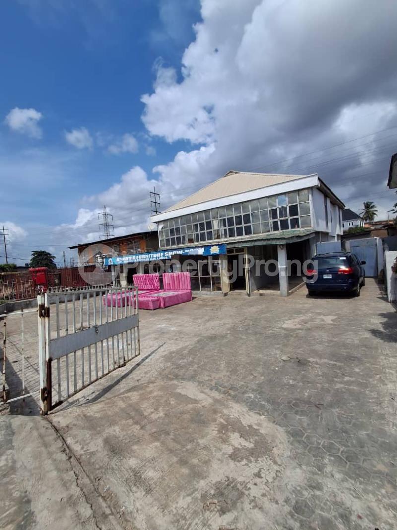 Land for sale Location***abeokuta Expressway Iyana Ipaja Along Iyana Ipaja & Almaroof Bus Stop Abeokuta Expressway Lagos, Iyana Ipaja Ipaja Lagos