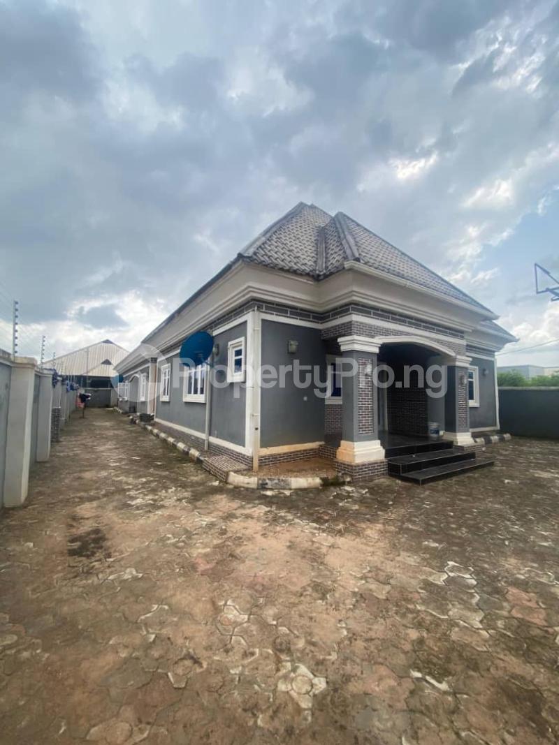 3 bedroom Flat / Apartment for sale Ogheghe Off Sapele Rd Central Edo
