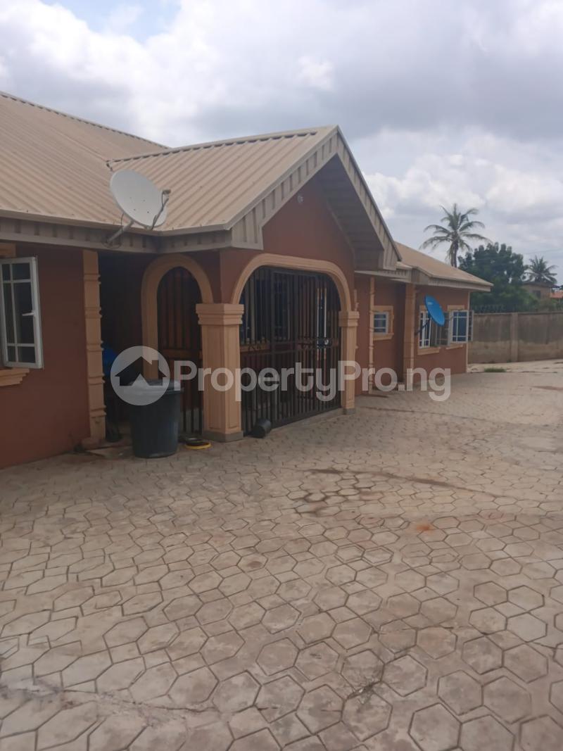 3 bedroom House for sale Behind Bollads Event Center, Akala Express Ibadan Oyo - 3