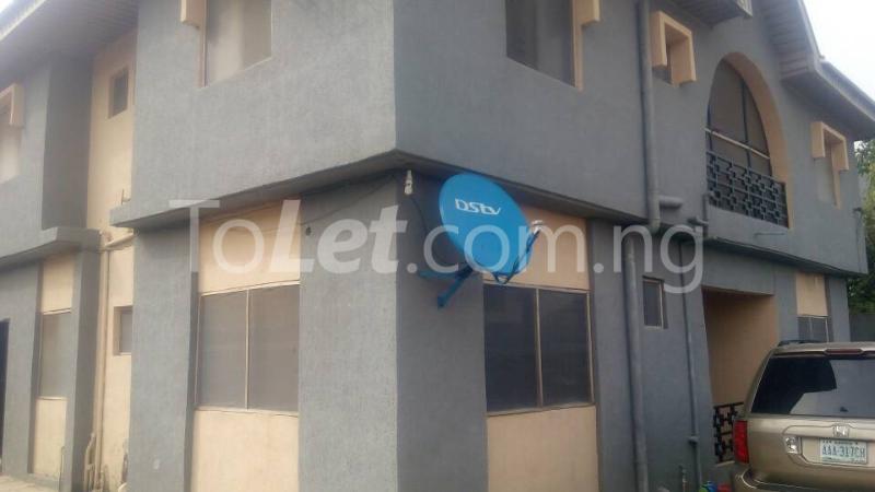 3 bedroom Flat / Apartment for rent   Bucknor Isolo Lagos