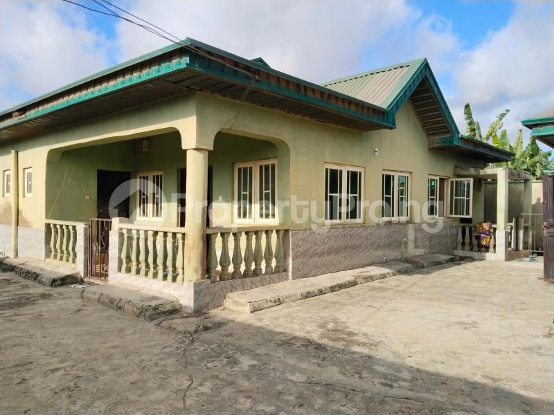 4 bedroom Flat / Apartment for sale Ofin Igbogbo Ikorodu Lagos