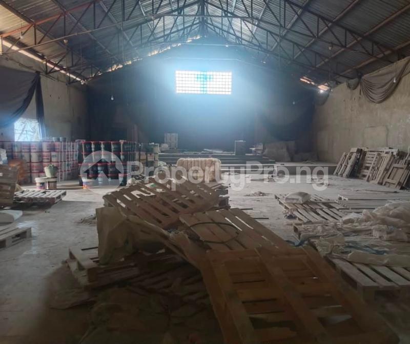 Commercial Property for rent Aleshinloye Dugbe Road Ibadan Oyo