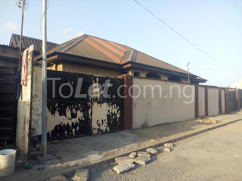 2 bedroom House for sale Close47 Satellite Town Amuwo Odofin Lagos