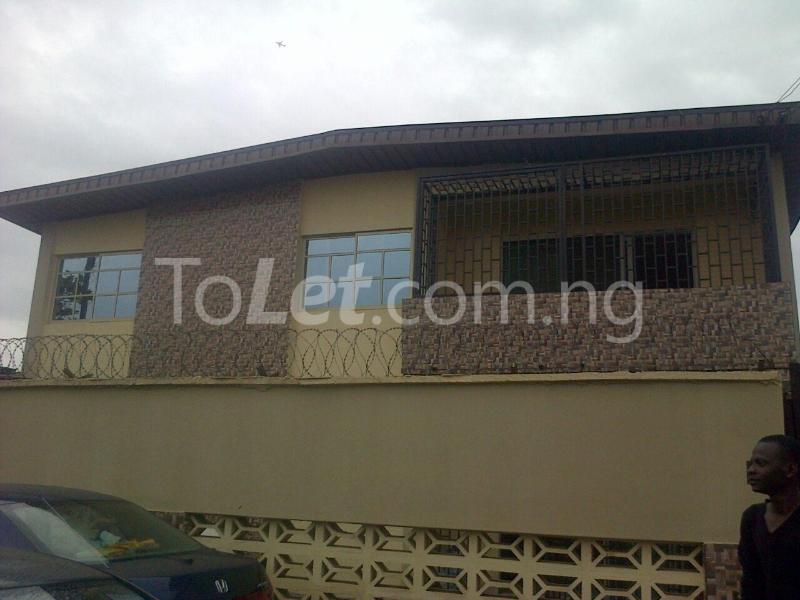 3 bedroom Flat / Apartment for rent Off Bode Thomas Lagos