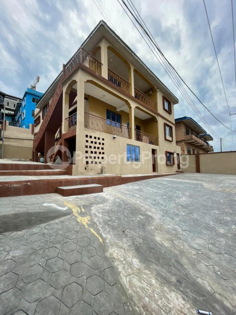 House for rent Adenle Avenue, Beside Omoluabi Fm Mokola Ibadan Oyo