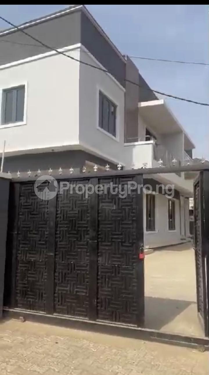 6 bedroom House for sale Dawaki By News Engineering, Gwarinpa Abuja