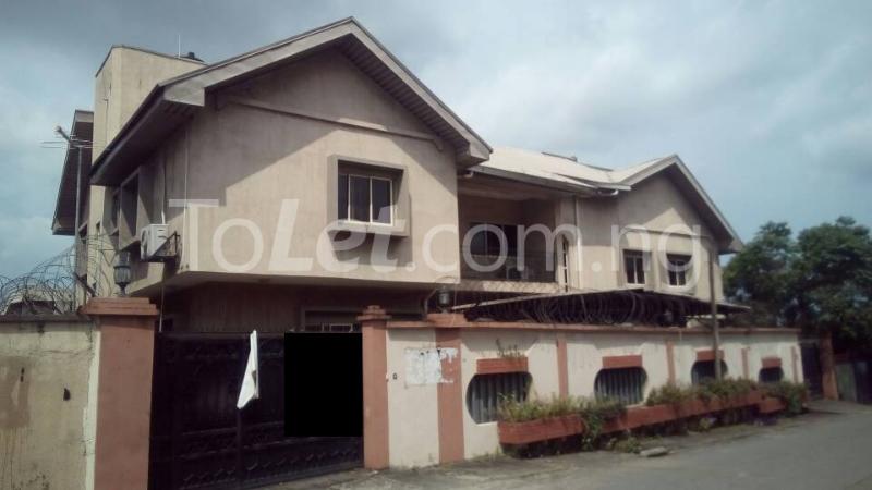 4 bedroom House for rent 6 Tola Adewunmi Estate Mende Maryland Lagos
