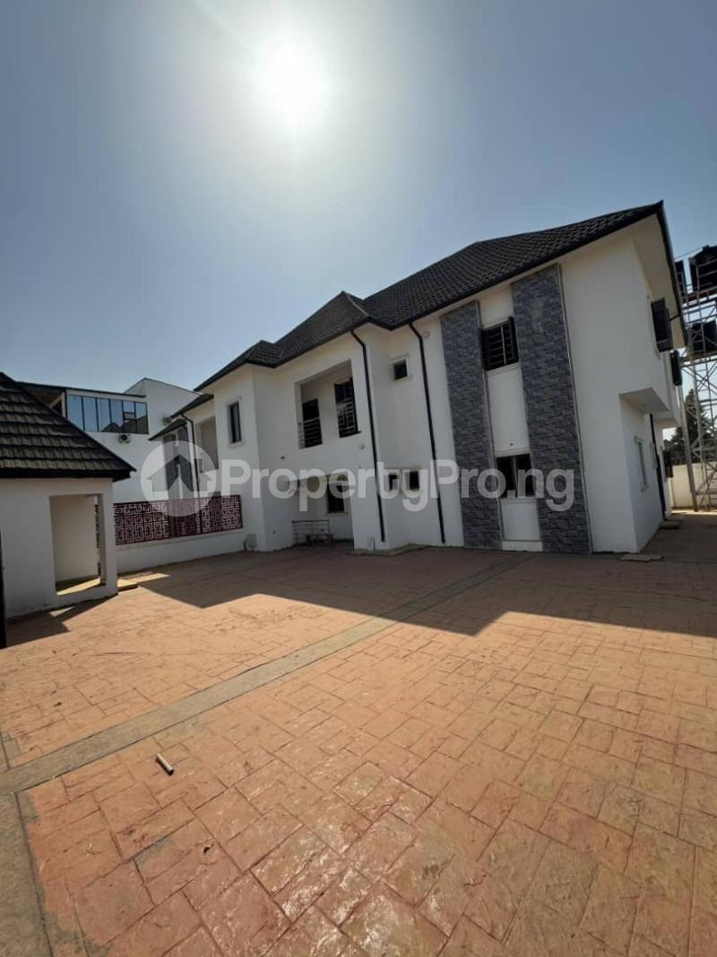 4 bedroom House for sale Gwarinpa Abuja