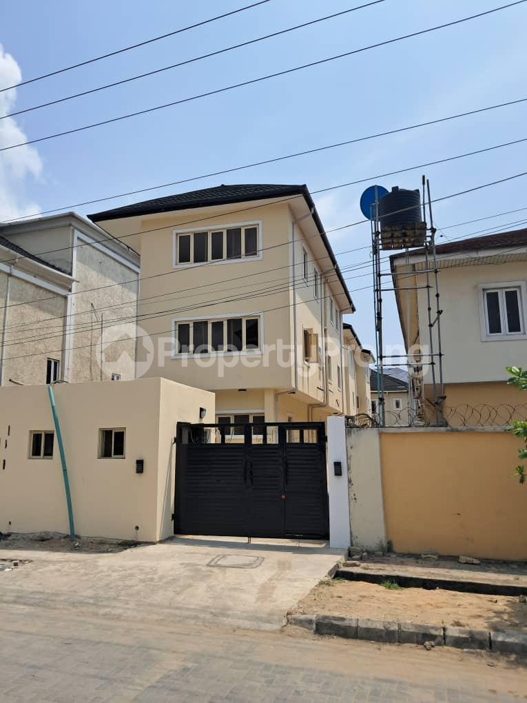 5 bedroom House for sale Off Ajiran Raod, Close To Egerton Estate, Agungi Lekki Lagos
