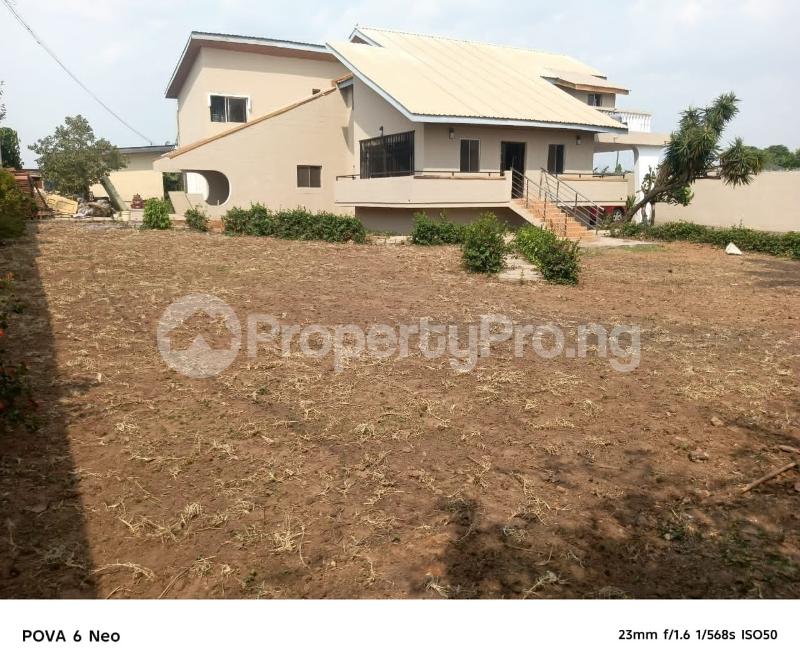 3 bedroom Flat / Apartment for sale Omowale Kuye Street, Ikolaba Ibadan Oyo