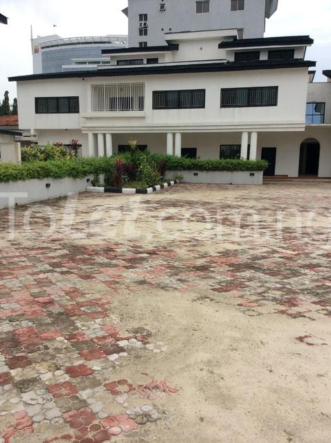 5 bedroom House for rent Olubosi Close Victoria Island Lagos