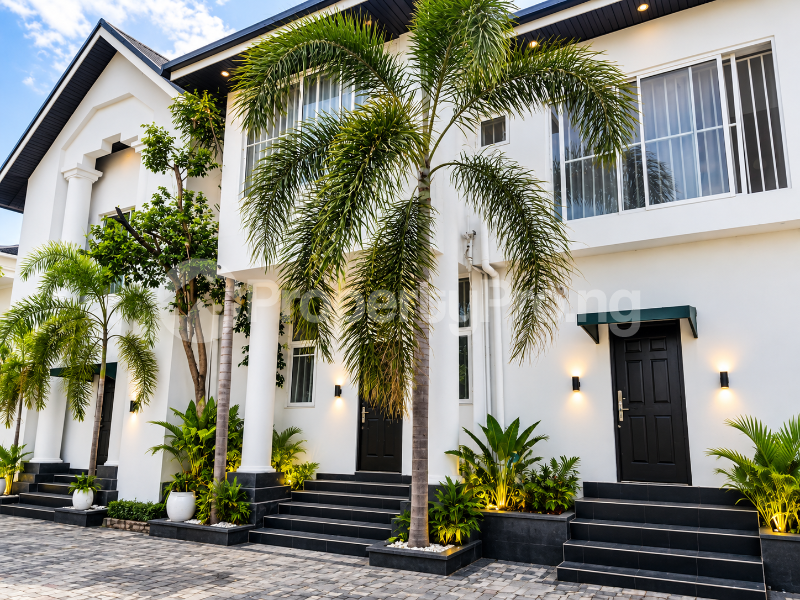 10 bedroom Commercial Property for rent Lekki Phase 1 Lekki Lagos
