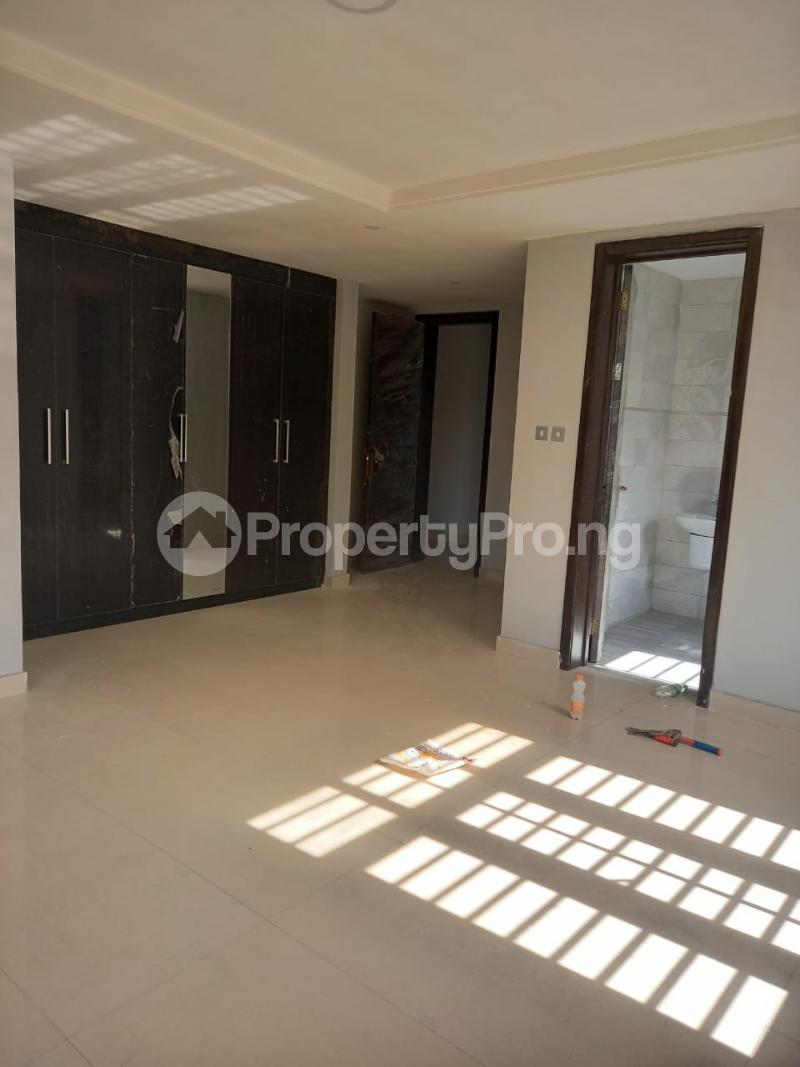 3 bedroom Flat / Apartment for sale Onikoyi Road Ikoyi Lagos
